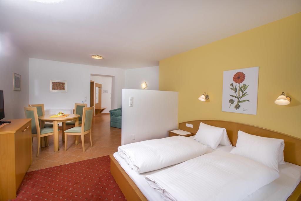 Garni Roesslhof Hotell Hollersbach im Pinzgau Rom bilde